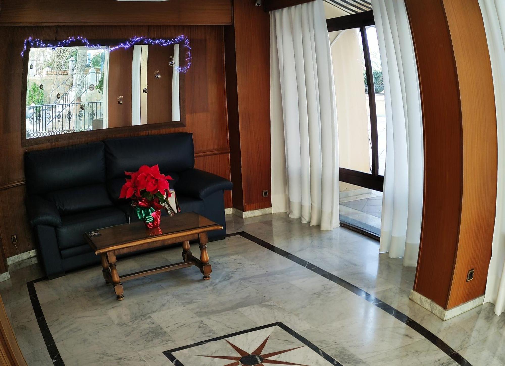 In First Line Apto 9-5 Apartamento